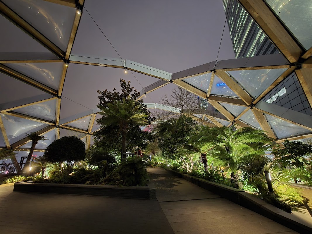 Free Tropical Garden in Canary Wharf