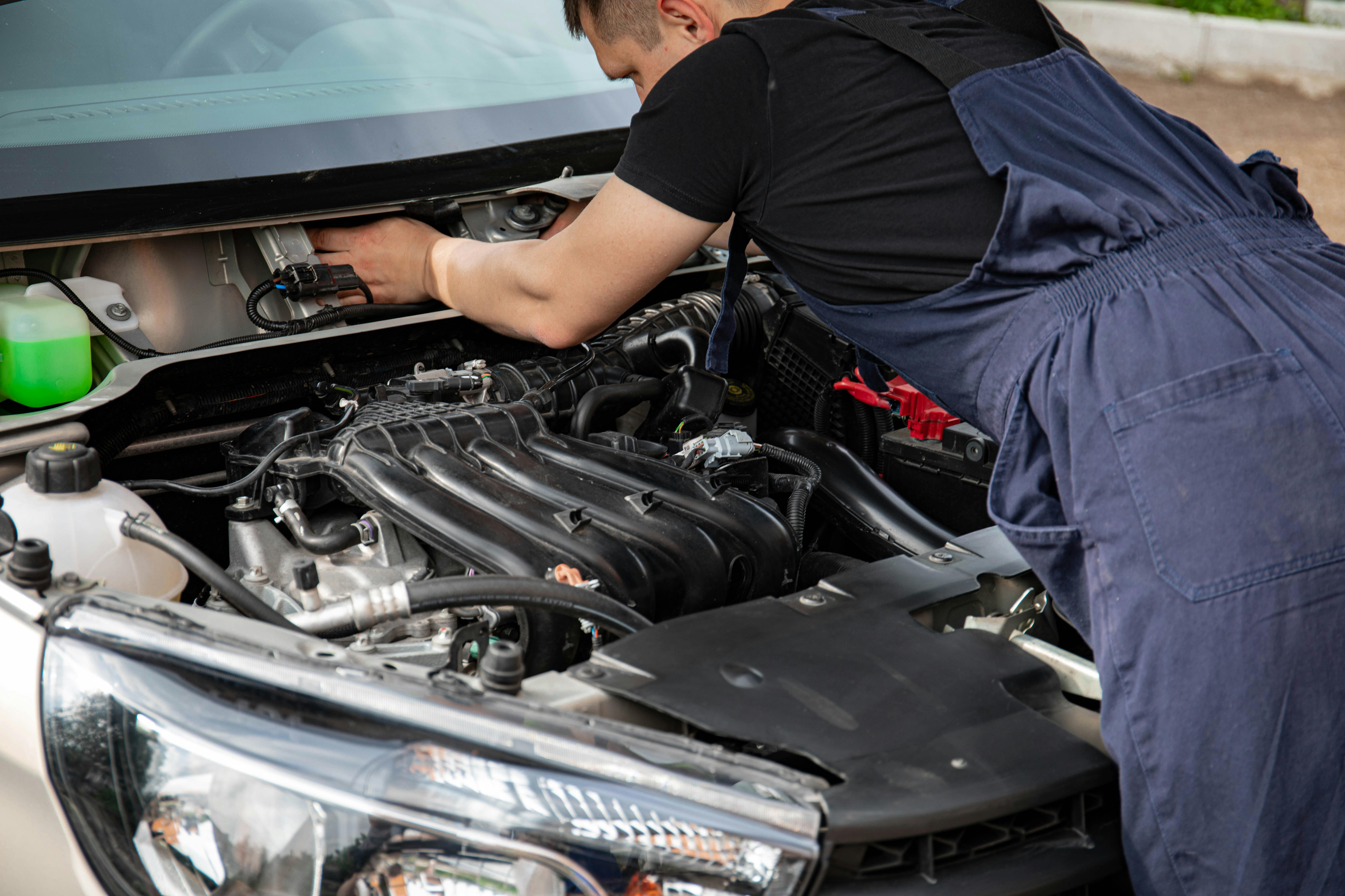 Car trouble? AVT course starts at ₱1,050